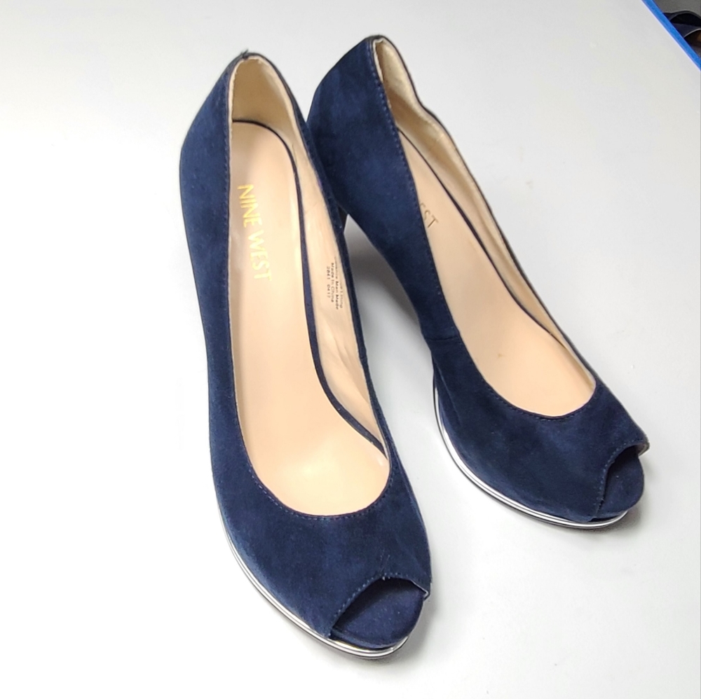 9 West Chantillyo navy blue suede like peep toe heels